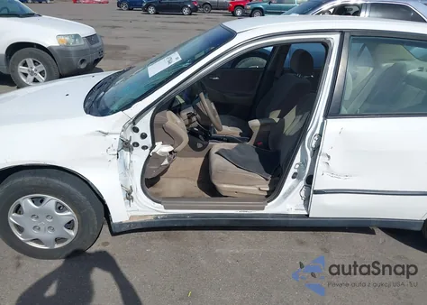 1999 Honda Accord Dx из США, поврежденный, VIN 1HGCF8546XA021544